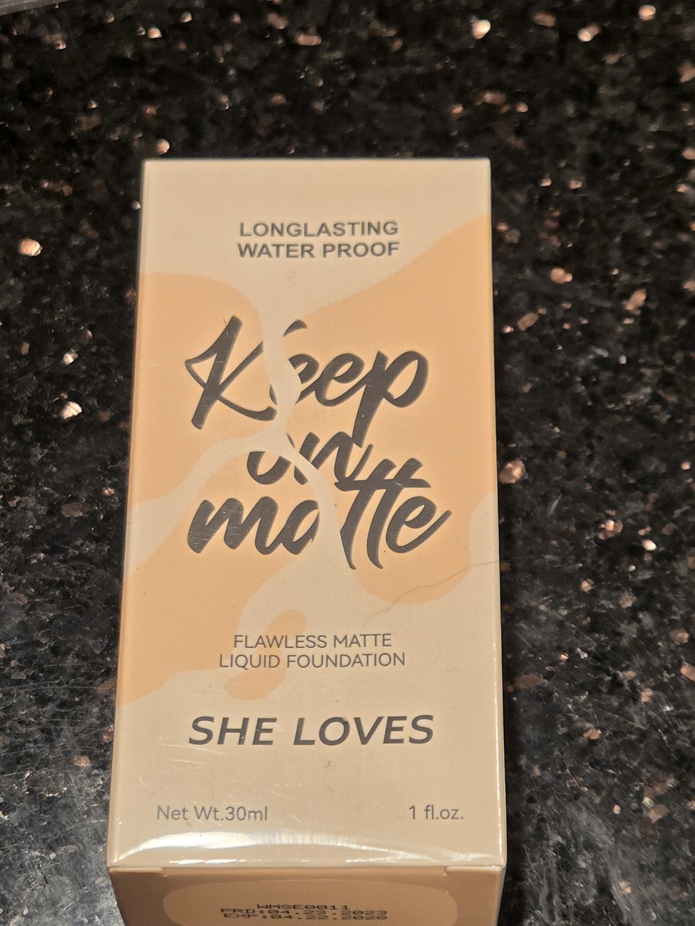 She Loves Keep on Matte Foundation